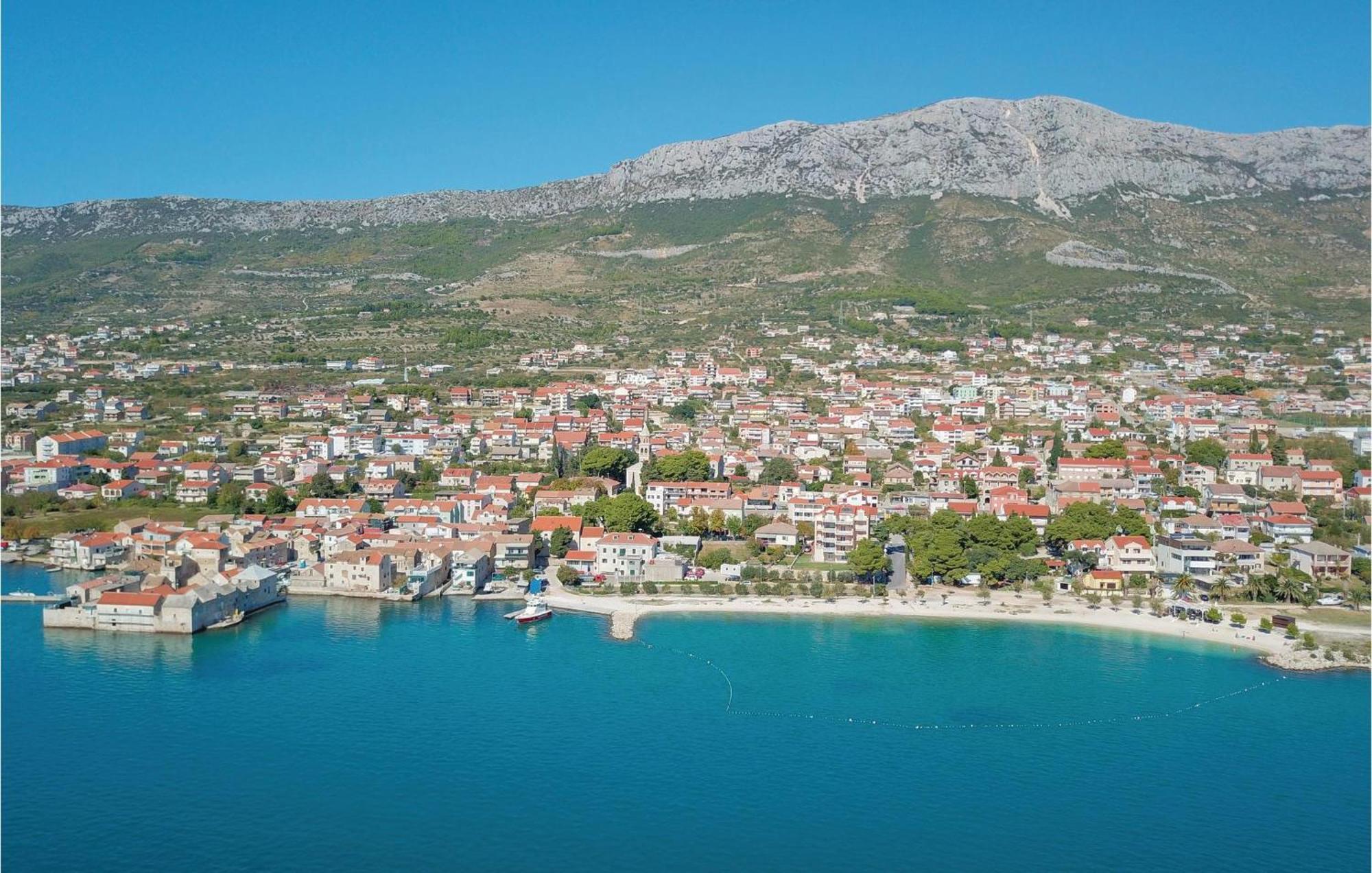 1 Bedroom Stunning Apartment In Kastel Gomilica Kastela Ngoại thất bức ảnh